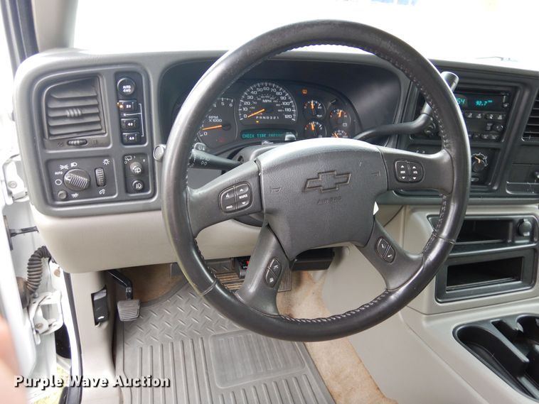 image for item KR9783 2006 Chevrolet Suburban  SUV