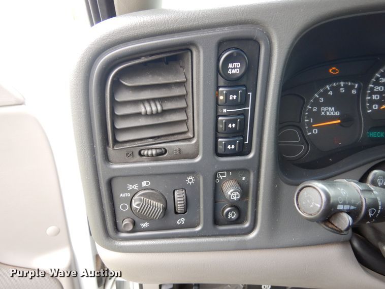 image for item KR9783 2006 Chevrolet Suburban  SUV