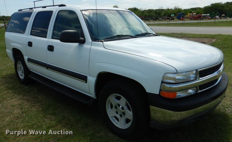image for item KR9791 2004 Chevrolet Suburban  SUV
