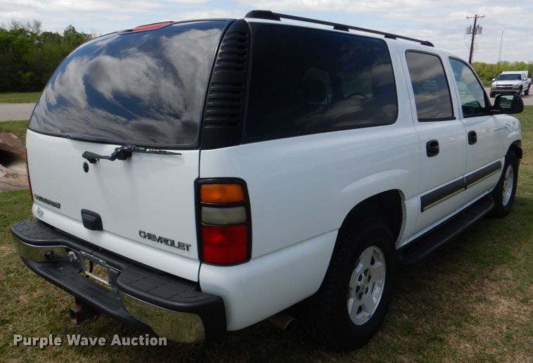 image for item KR9791 2004 Chevrolet Suburban  SUV