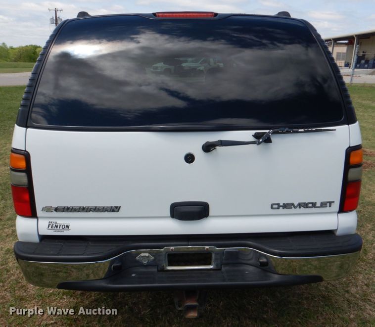 image for item KR9791 2004 Chevrolet Suburban  SUV