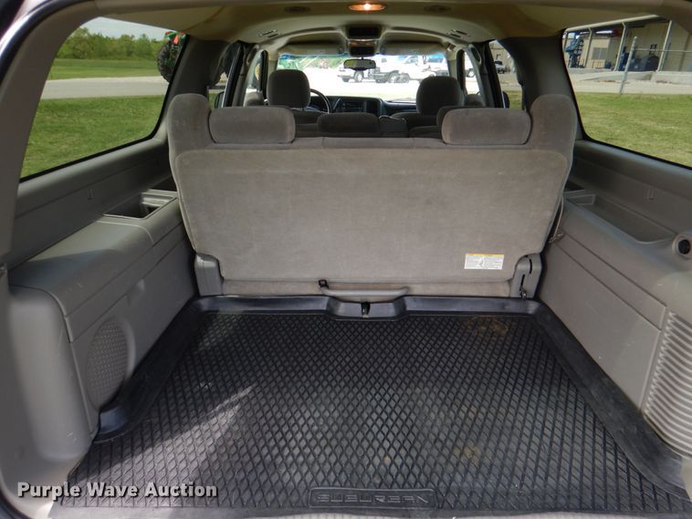 image for item KR9791 2004 Chevrolet Suburban  SUV