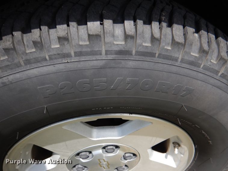 image for item KR9791 2004 Chevrolet Suburban  SUV