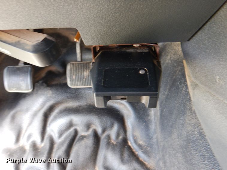 image for item KR9792 2008 Dodge Ram 3500HD  bale bed pickup truck