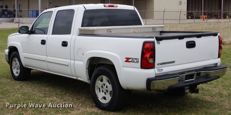 image for item KR9793 2006 Chevrolet Silverado 1500  Crew Cab pickup truck