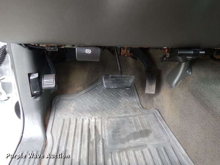 image for item KR9793 2006 Chevrolet Silverado 1500  Crew Cab pickup truck