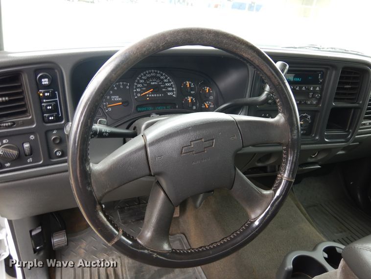 image for item KR9793 2006 Chevrolet Silverado 1500  Crew Cab pickup truck