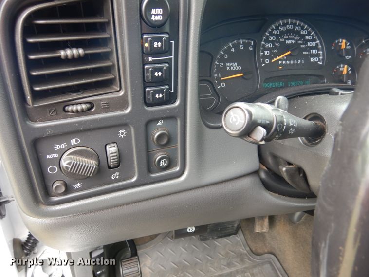 image for item KR9793 2006 Chevrolet Silverado 1500  Crew Cab pickup truck