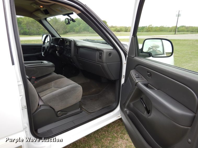 image for item KR9793 2006 Chevrolet Silverado 1500  Crew Cab pickup truck