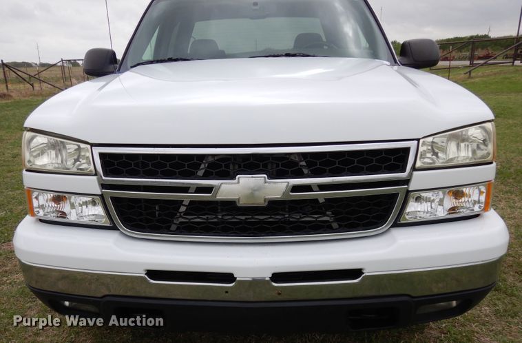 image for item KR9793 2006 Chevrolet Silverado 1500  Crew Cab pickup truck