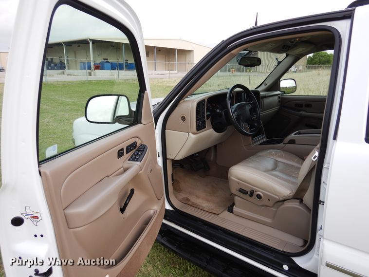 image for item KR9795 2004 Chevrolet Tahoe  SUV