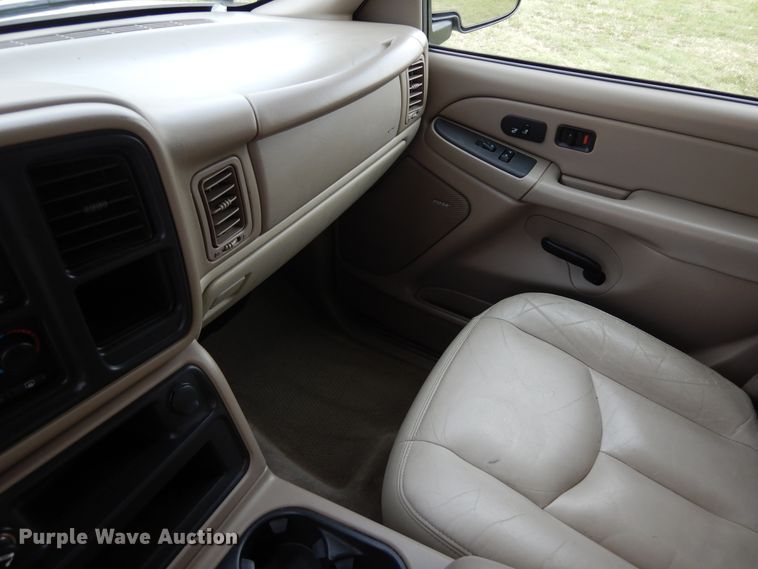 image for item KR9795 2004 Chevrolet Tahoe  SUV