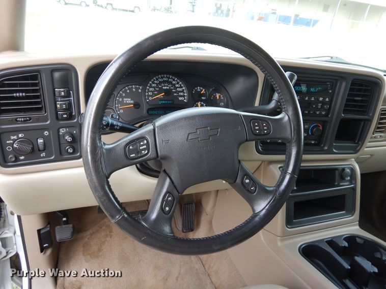 image for item KR9795 2004 Chevrolet Tahoe  SUV