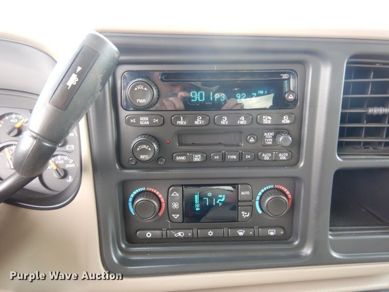 image for item KR9795 2004 Chevrolet Tahoe  SUV