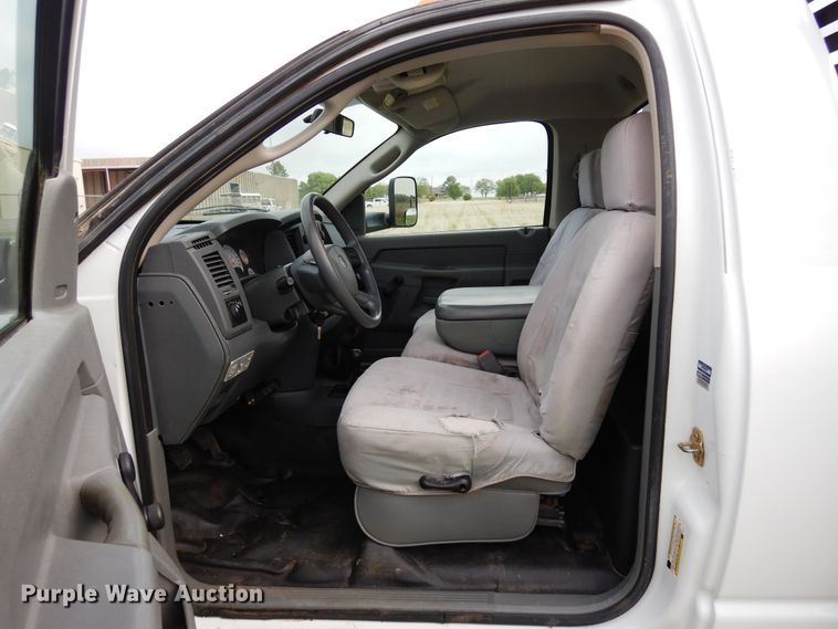 image for item KR9796 2007 Dodge Ram 3500HD  bale bed pickup truck