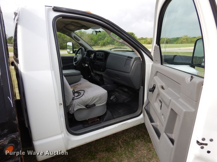 image for item KR9796 2007 Dodge Ram 3500HD  bale bed pickup truck