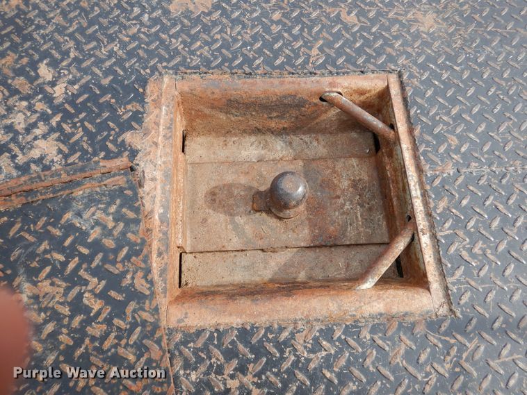 image for item KR9796 2007 Dodge Ram 3500HD  bale bed pickup truck