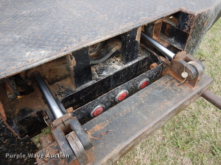 image for item KR9796 2007 Dodge Ram 3500HD  bale bed pickup truck