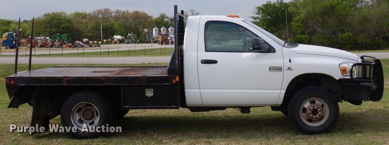 image for item KR9797 2007 Dodge Ram 3500HD  bale bed pickup truck