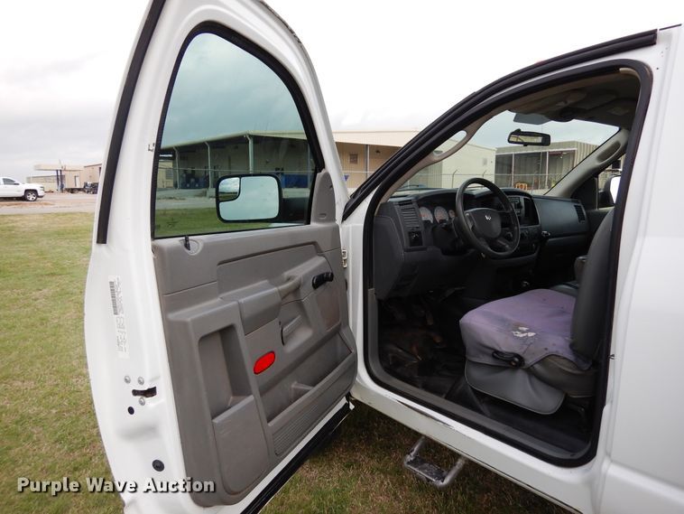 image for item KR9797 2007 Dodge Ram 3500HD  bale bed pickup truck