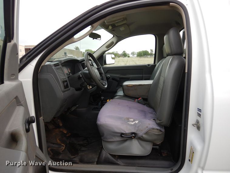 image for item KR9797 2007 Dodge Ram 3500HD  bale bed pickup truck