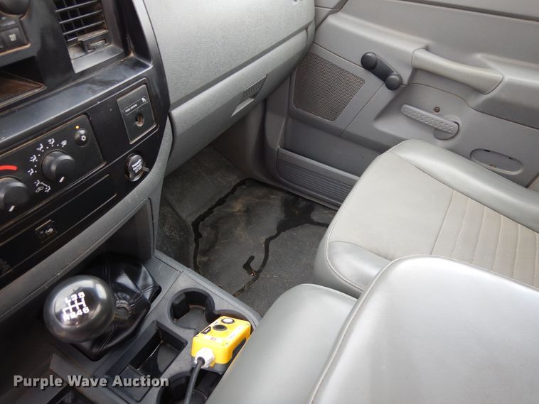 image for item KR9797 2007 Dodge Ram 3500HD  bale bed pickup truck