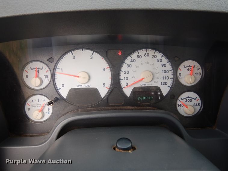 image for item KR9797 2007 Dodge Ram 3500HD  bale bed pickup truck