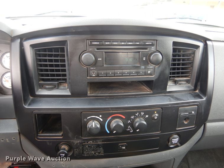 image for item KR9797 2007 Dodge Ram 3500HD  bale bed pickup truck