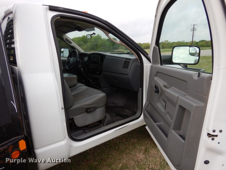 image for item KR9797 2007 Dodge Ram 3500HD  bale bed pickup truck