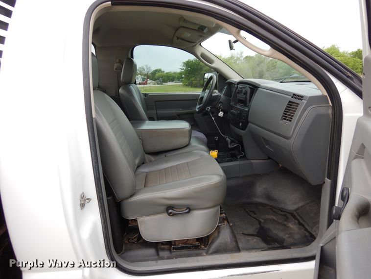 image for item KR9797 2007 Dodge Ram 3500HD  bale bed pickup truck