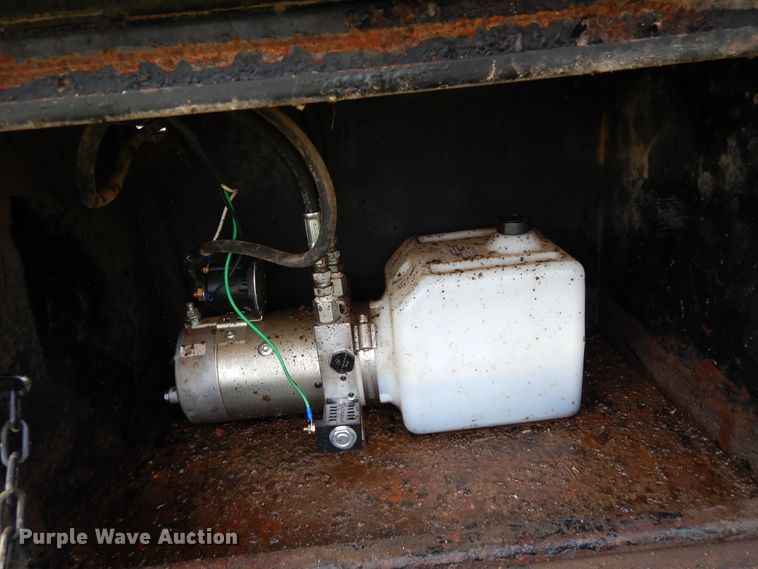 image for item KR9797 2007 Dodge Ram 3500HD  bale bed pickup truck