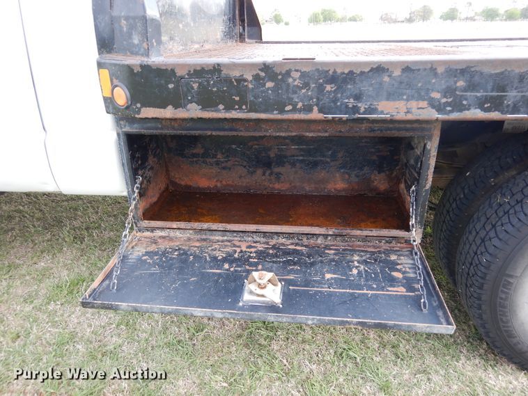 image for item KR9797 2007 Dodge Ram 3500HD  bale bed pickup truck