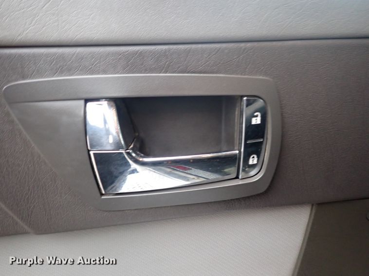 image for item DI1835 2012 Kenworth T800  semi truck