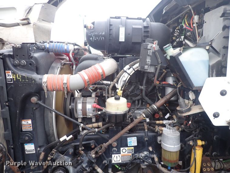 image for item DI1835 2012 Kenworth T800  semi truck