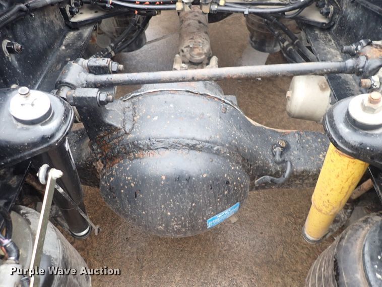 image for item DI1835 2012 Kenworth T800  semi truck