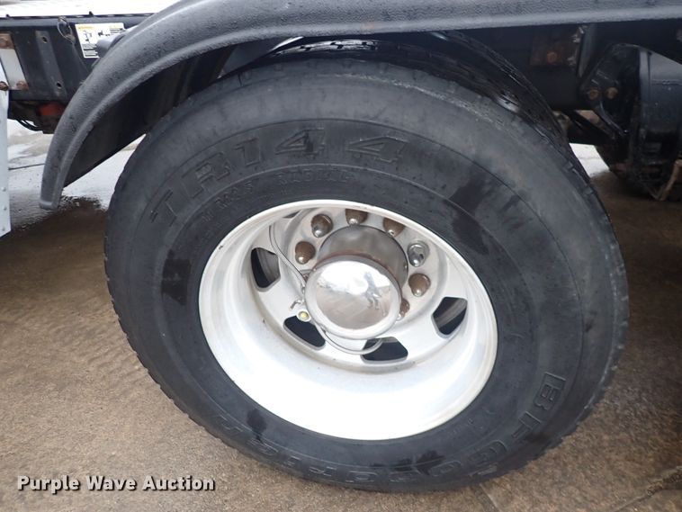 image for item DI1835 2012 Kenworth T800  semi truck