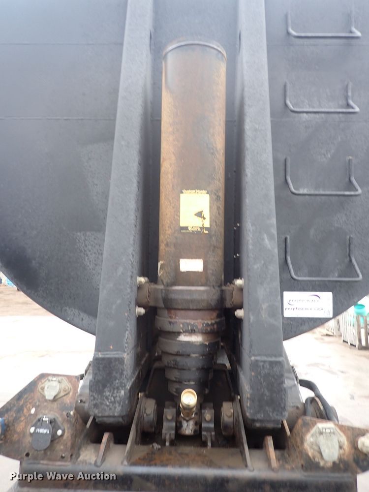 image for item DI1837 2002 Ranco  end dump trailer