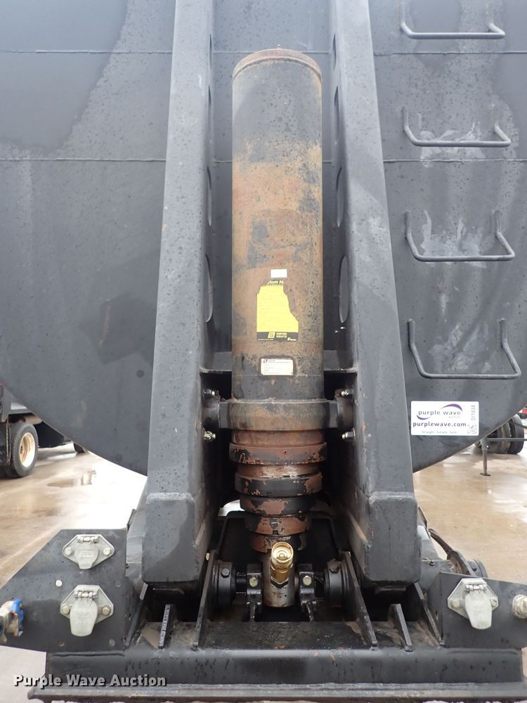 image for item DI1838 2008 Ranco  end dump trailer