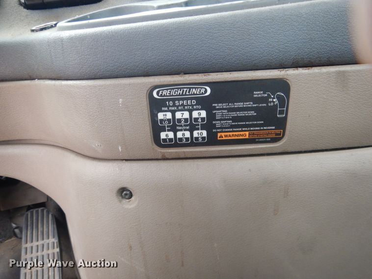 image for item DJ1253 2010 Freightliner Cascadia 113  semi truck