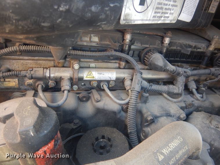 image for item DJ1253 2010 Freightliner Cascadia 113  semi truck