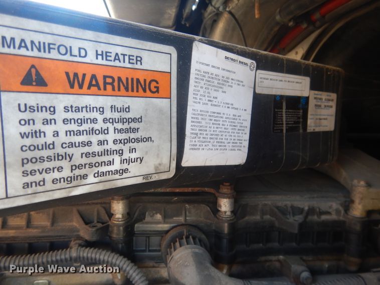 image for item DJ1253 2010 Freightliner Cascadia 113  semi truck