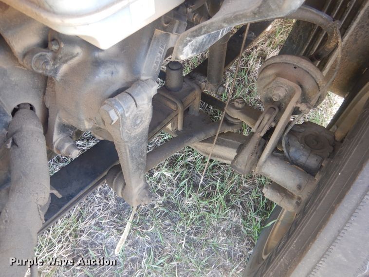 image for item DJ1253 2010 Freightliner Cascadia 113  semi truck