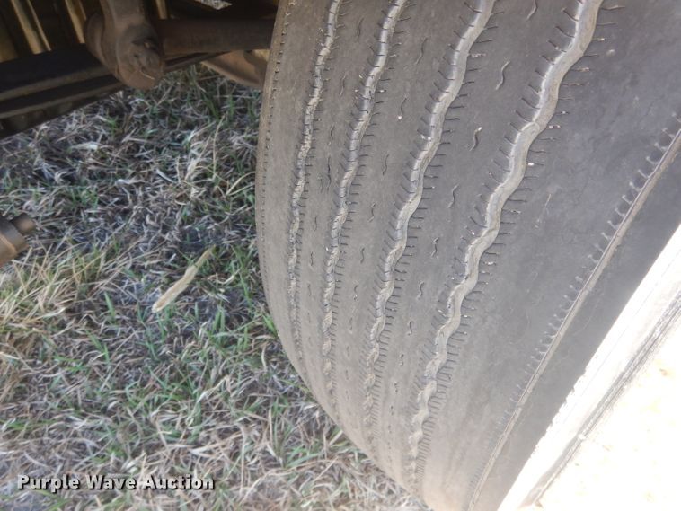 image for item DJ1253 2010 Freightliner Cascadia 113  semi truck