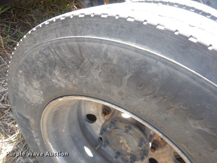 image for item DJ1253 2010 Freightliner Cascadia 113  semi truck