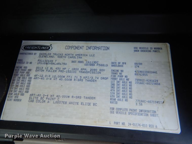 image for item DJ1253 2010 Freightliner Cascadia 113  semi truck