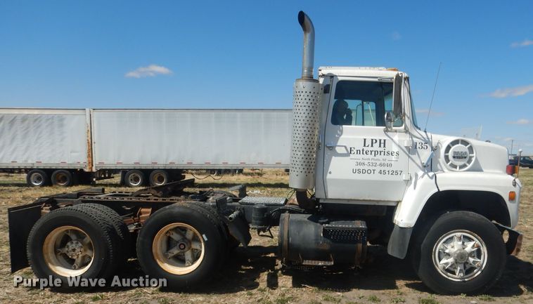 image for item DJ1257 1986 Ford LN9000  semi truck