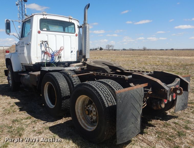 image for item DJ1257 1986 Ford LN9000  semi truck
