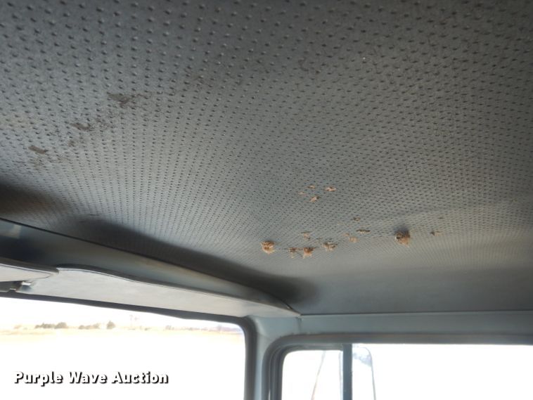 image for item DJ1257 1986 Ford LN9000  semi truck