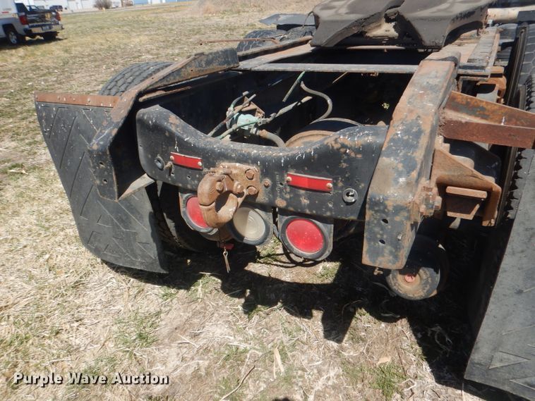 image for item DJ1257 1986 Ford LN9000  semi truck