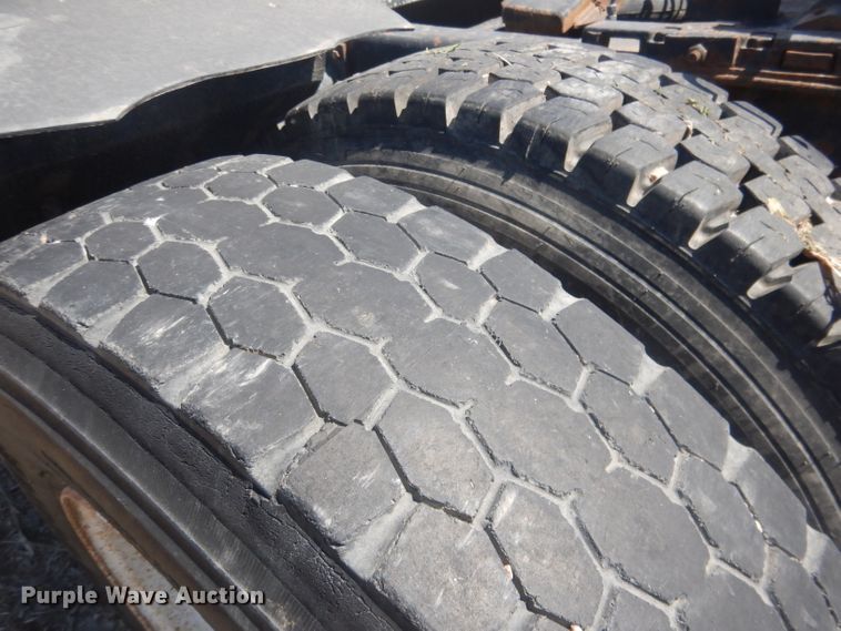 image for item DJ1257 1986 Ford LN9000  semi truck